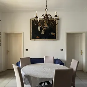 Venetian Mood: Secret Garden Apartment
